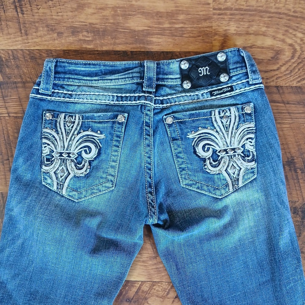 Miss Me Womens Fleur de Lis JP5182B5 Boot Stretchy Rhinestone Jeans 27